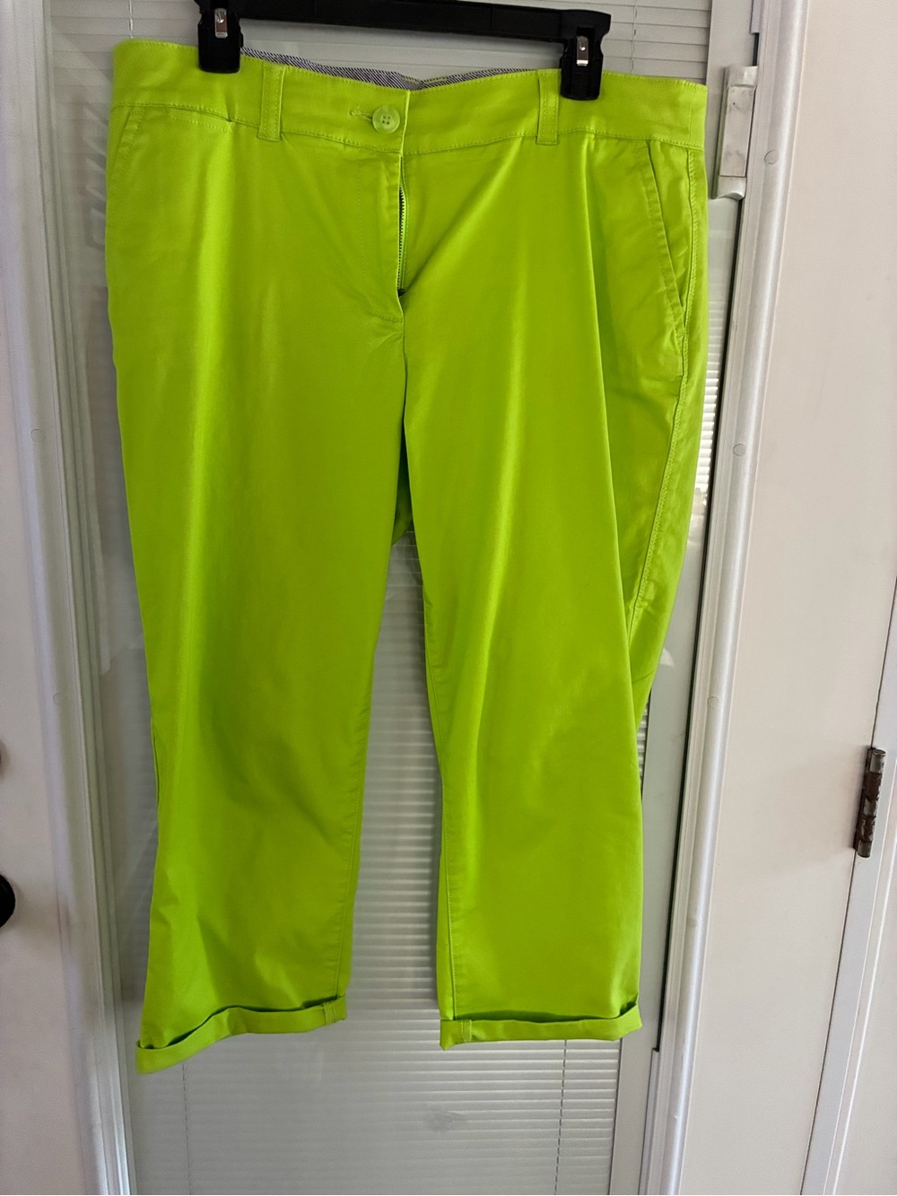 crown & ivy Neon Lime Capris